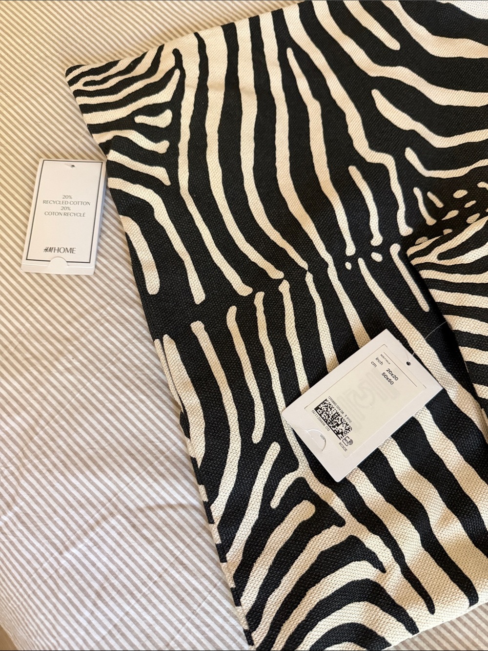 2x H&M Home Zebra-Print 20”x20” Throw Pillow Cover - Picture 3 of 5